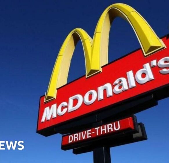 Doctor who exposed himself to teen McDonald’s worker struck off