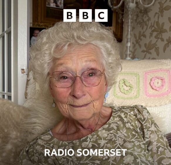 Furniture 'crooks' scammed families out of £1,000s