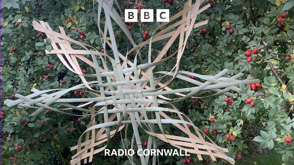 You are currently viewing Japanese bamboo crafters show skills in Cornwall
