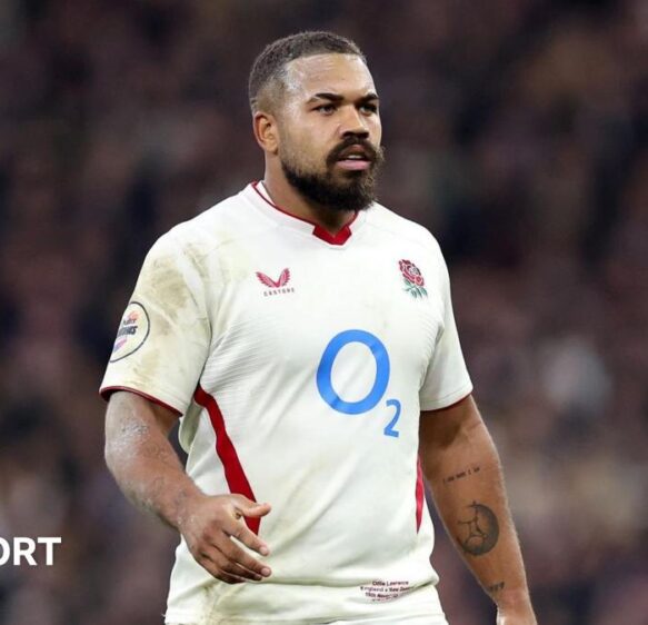 Ollie Lawrence: Bath hope to have England centre back from injury before new year