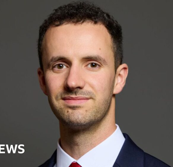 Whip restored to Labour MPs who rebelled over welfare reforms