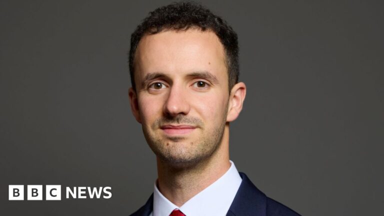 Read more about the article Whip restored to Labour MPs who rebelled over welfare reforms