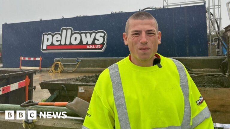 Read more about the article South West tanker drivers ‘face 300 mile-trip to empty waste’
