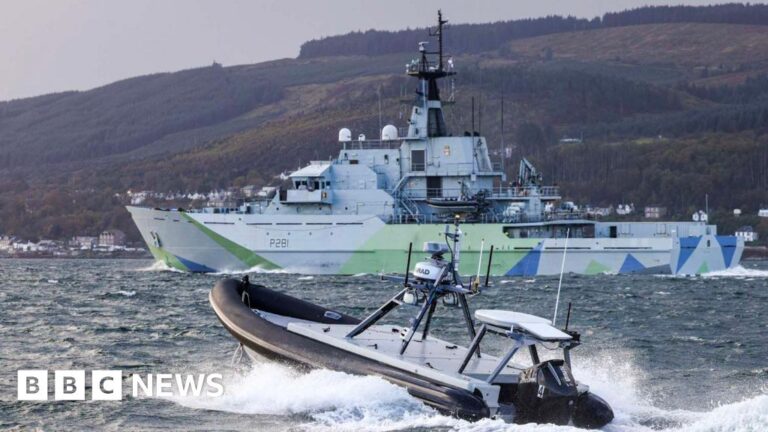 Read more about the article Royal Navy ‘wolf pack’ drone boats in warship trial success