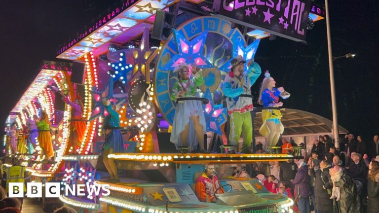 Read more about the article Weston-super-Mare carnival returns for a memorable night