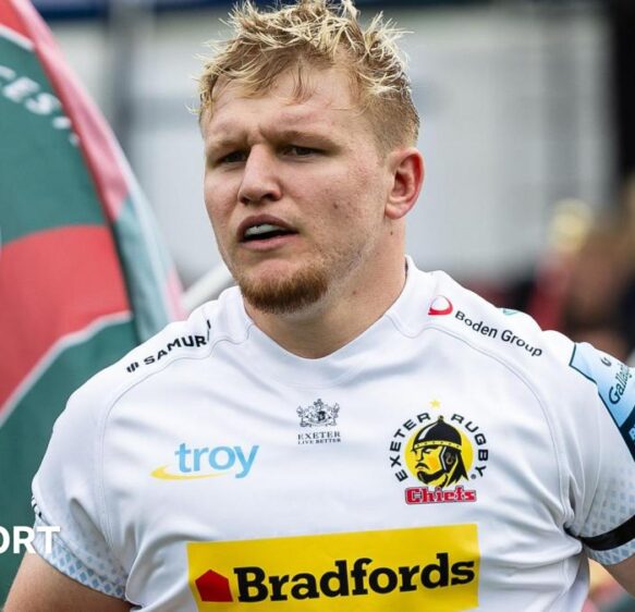 Max Norey: Cornish Pirates sign Exeter hooker on loan