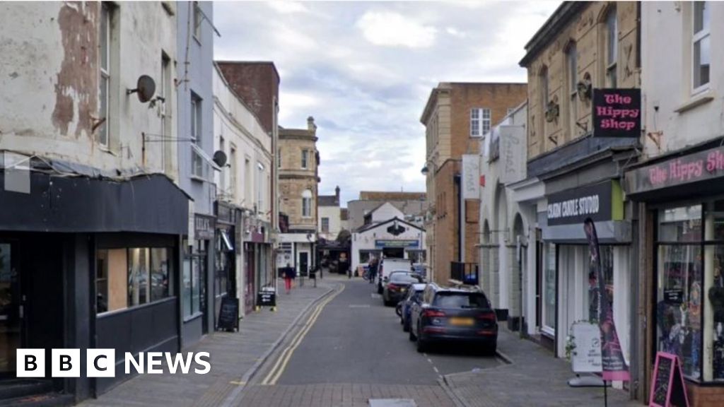 You are currently viewing Two remain in custody after suspicious item confirmed as harmless