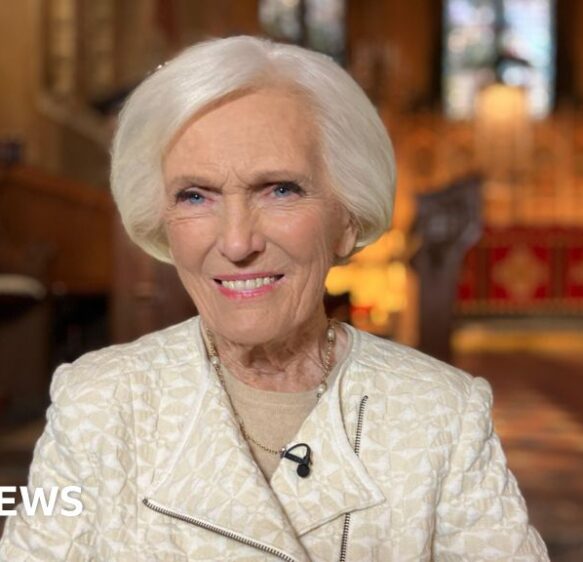 ‘Killer kerb’ and Mary Berry’s 90th cake