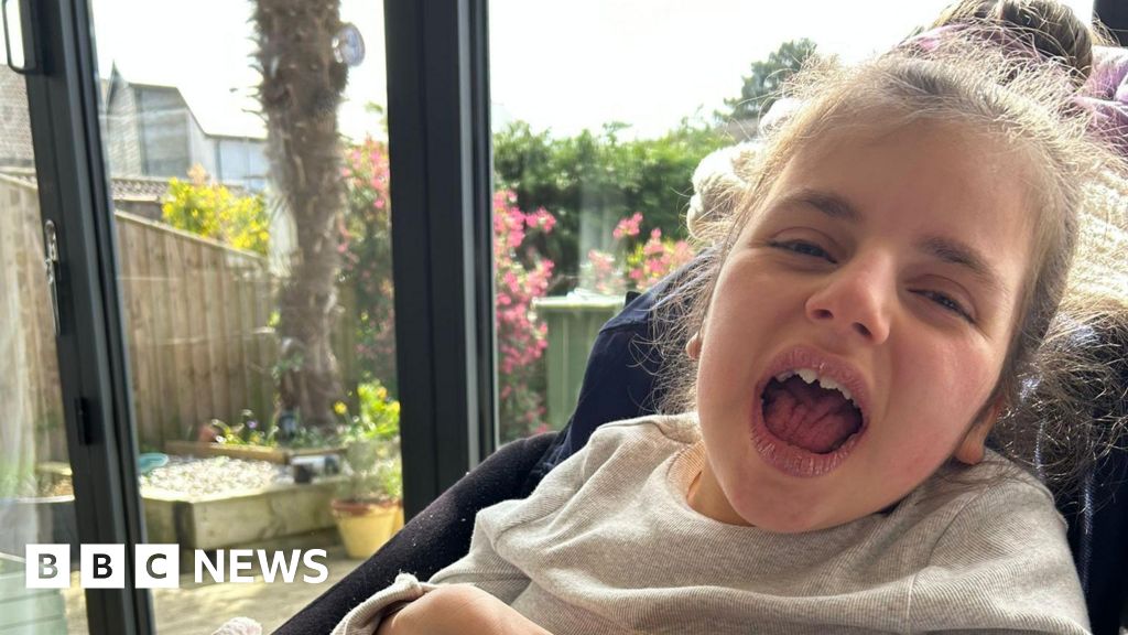 You are currently viewing Football match in aid of girl’s walking device