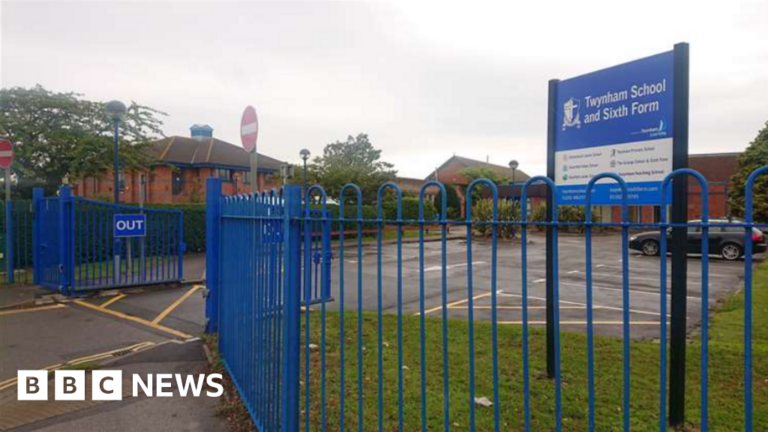 Read more about the article Christchurch School warns parents of anti-social behaviour