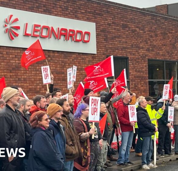Thousands of Leonardo workers begin strikes over pay offer