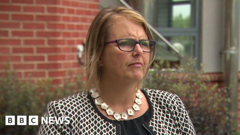 Read more about the article Kingsbridge College head calls smartphone ban ‘transformatory’