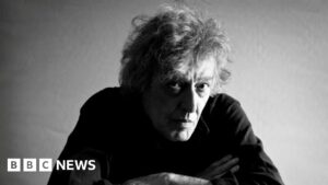 Read more about the article Playwright Sir Tom Stoppard dies at 88