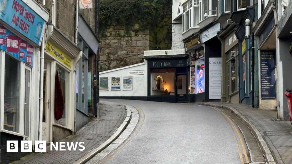 You are currently viewing New road layout to be trialled in St Ives