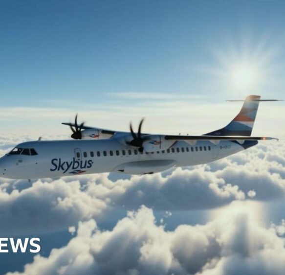 Newquay flight route to London to be restored later this month