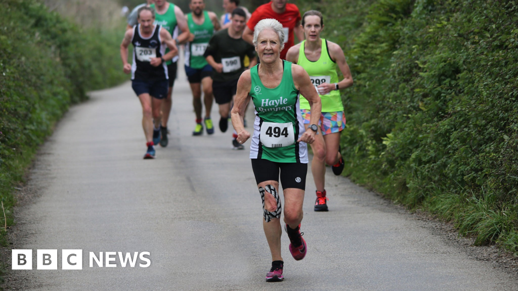 You are currently viewing Cornwall marathon champion says age is no barrier to running