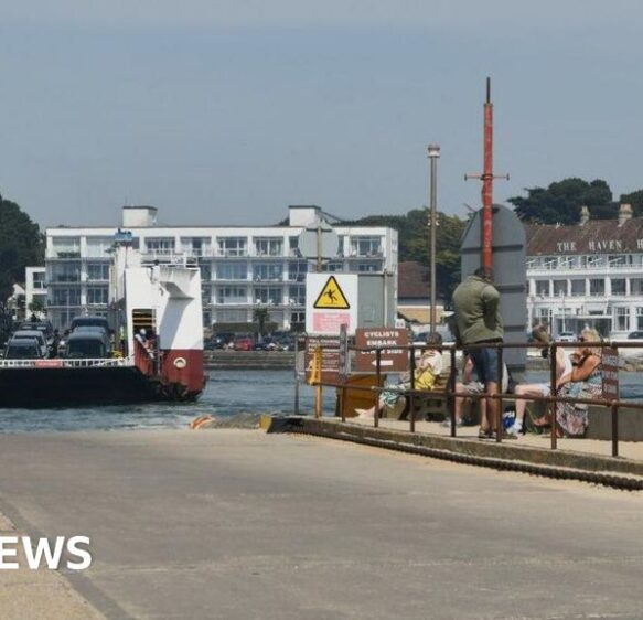 Sandbanks Ferry toll road plan shelved after inquiry