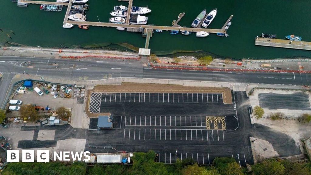 You are currently viewing Developers vie for Weymouth council office site