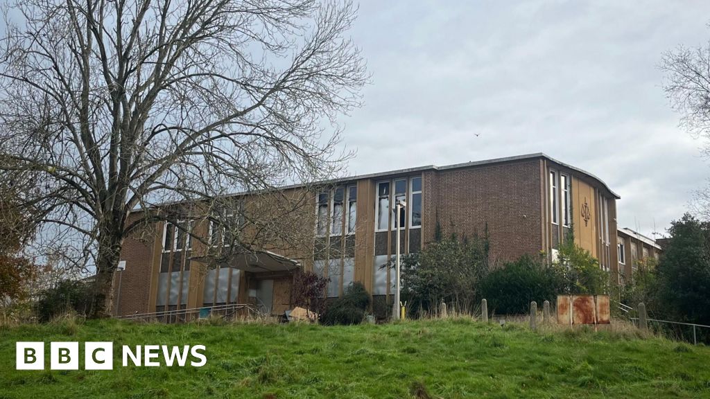 You are currently viewing Fire at former Exeter police station ‘deliberately lit’