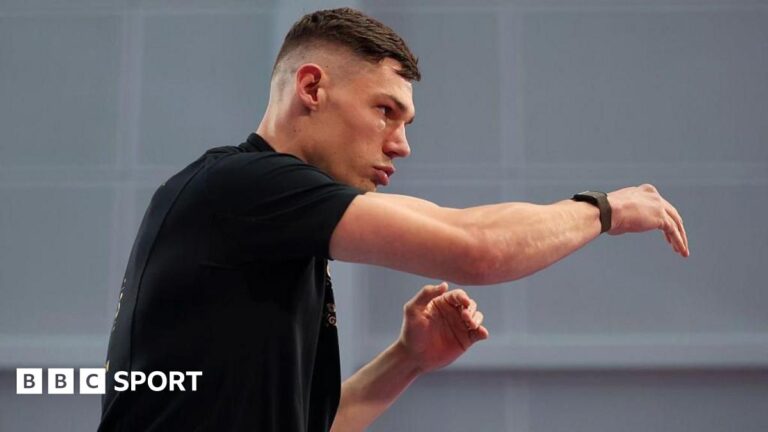 Read more about the article Chris Billam-Smith: Former cruiserweight world champion eyes big fights