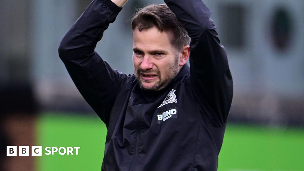 You are currently viewing Tom Cleverley: Plymouth Argyle boss will not celebrate rare win