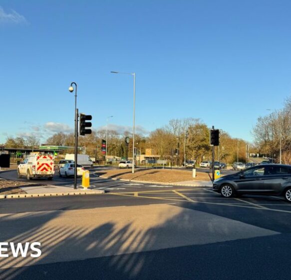 Dunball roundabout reopens to ease Bridgwater’s traffic