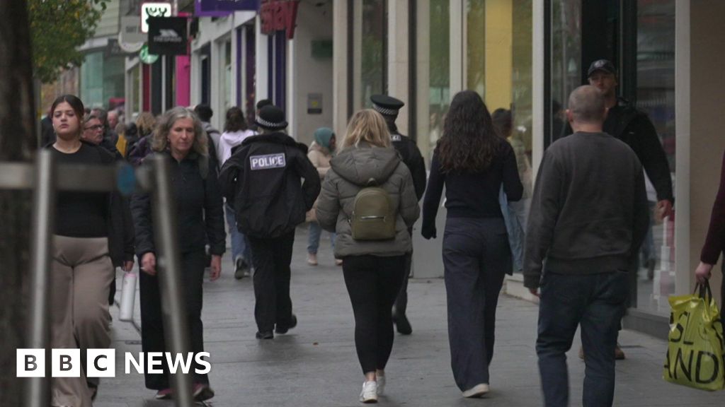You are currently viewing Police patrols at Exeter and Torquay shops with highest crime