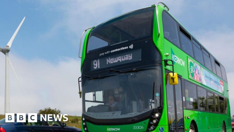 Read more about the article First Bus is to stop all its services in Cornwall from February