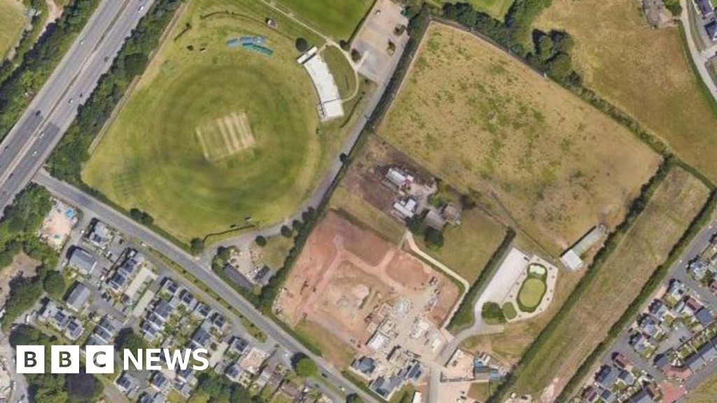 You are currently viewing Homes could be built on former Exeter golf course