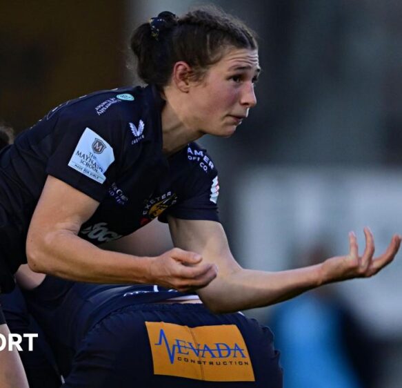 Flo Robinson: Exeter scrum-half targets maiden PWR title for Chiefs