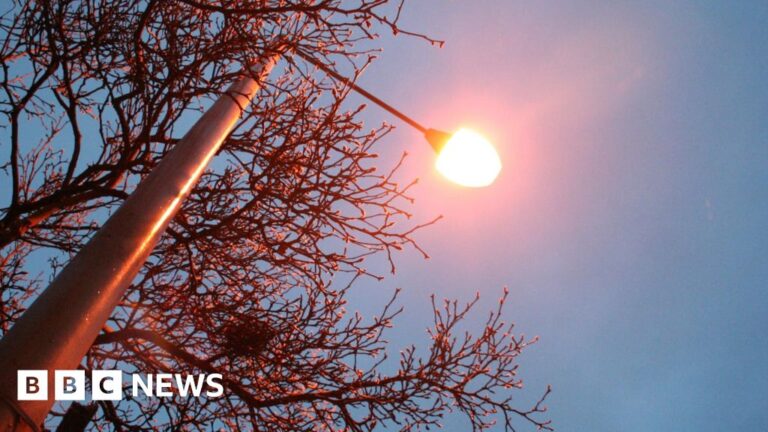 Read more about the article Seafront darkness after fault and Christmas ‘dubs’ return