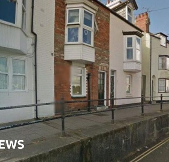 Woman dies in early morning house fire in Weymouth