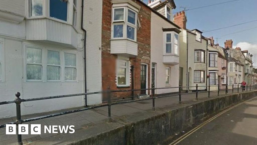 You are currently viewing Woman dies in early morning house fire in Weymouth