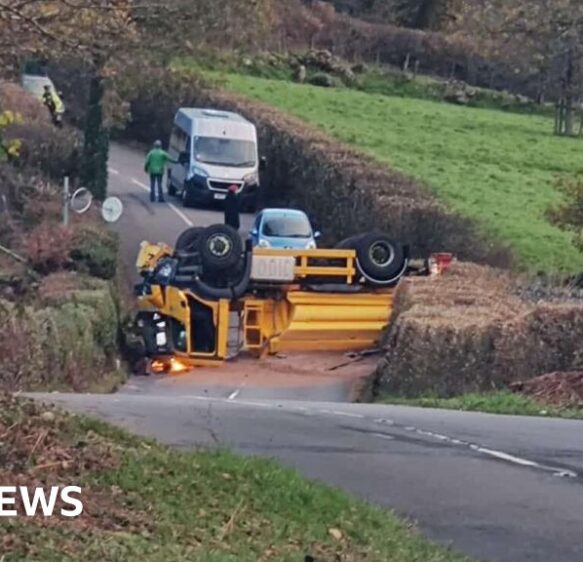 Gritter overturns as icy weather set to arrive in South West