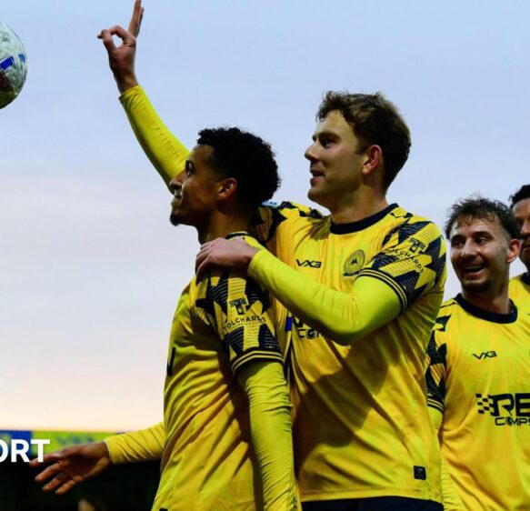 Torquay United beat Eastbourne Borough 7-0 in biggest win since 2018
