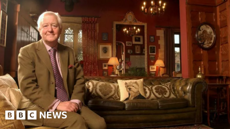 Read more about the article 'Aristocrat seeks bride' and 'police kidney gift'