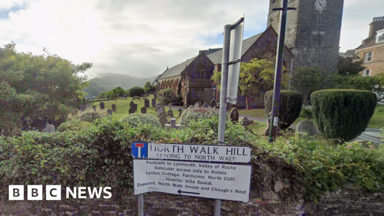 Read more about the article Driver dies after being trapped by recovery truck in Lynton