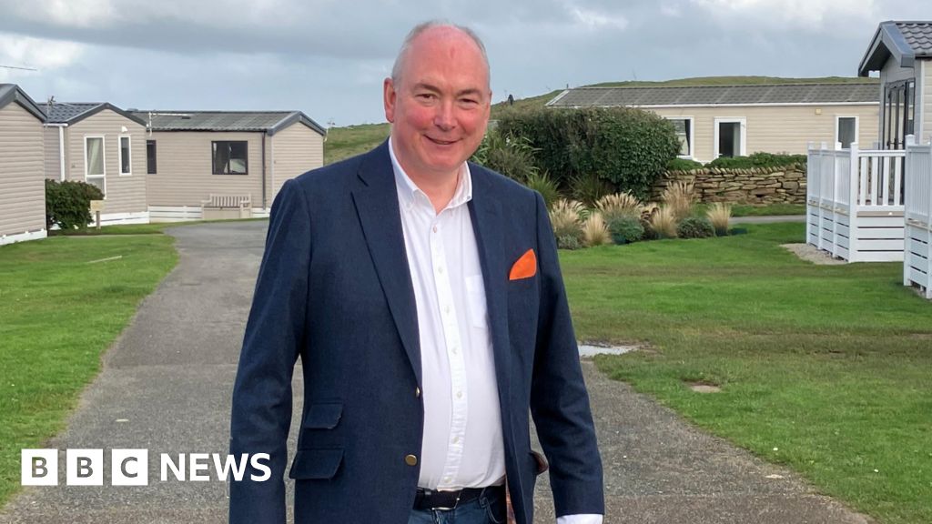 You are currently viewing Cornish businesses urged to consider paying ‘real living wage’