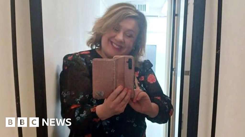 You are currently viewing ‘Tributes to Sarah’ and ‘cold primary school’