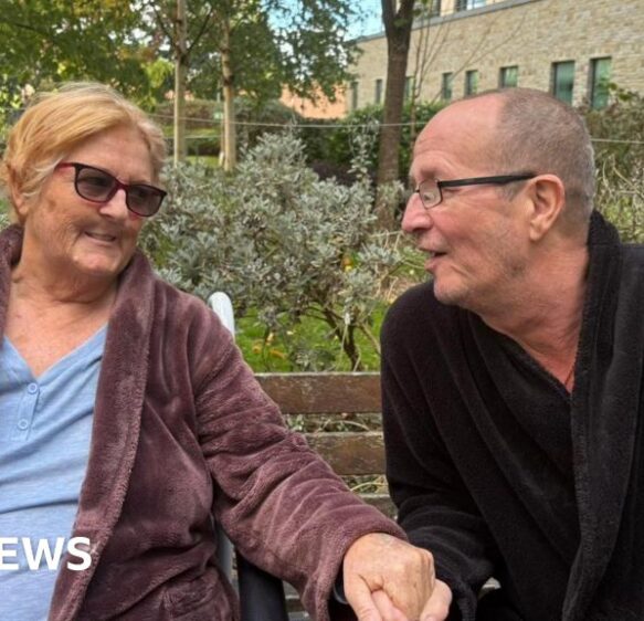 Wiltshire man donates kidney to woman he met after crash
