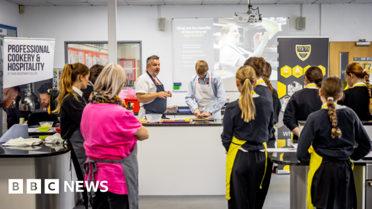 Read more about the article Pupils celebrate Cornish seafood and hospitality with masterclass