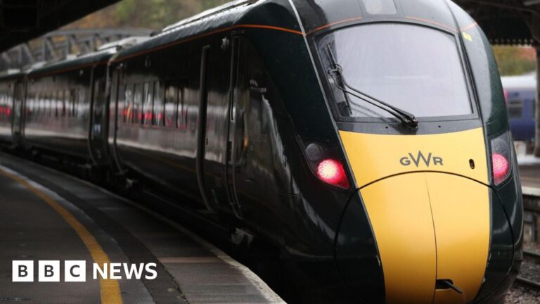 Read more about the article Flooding from heavy rain closes rail line in Devon