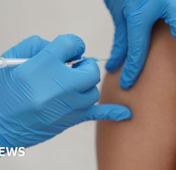 Flu vaccine study in Cornwall looks for trial volunteers