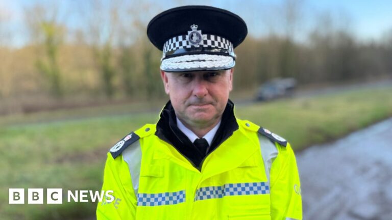 Read more about the article Devon and Cornwall police chief putting more officers on the beat