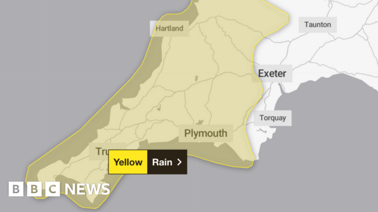 Read more about the article Yellow warning as heavy rain and strong winds to hit south west