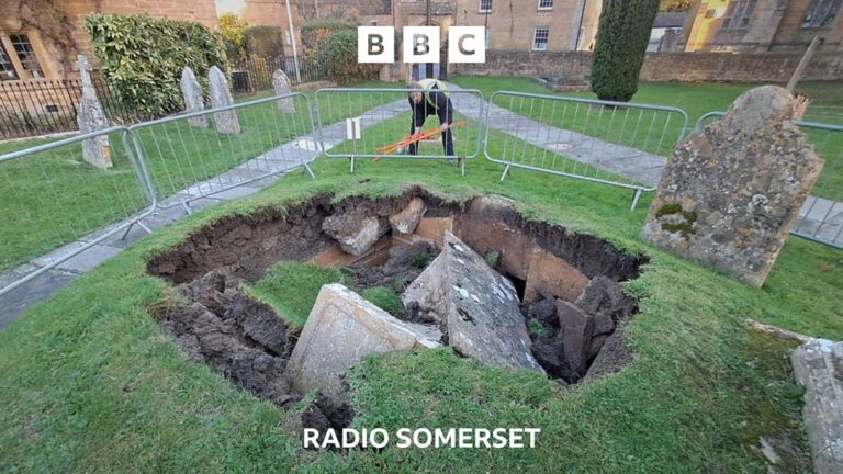 Read more about the article Tomb collapses into crypt