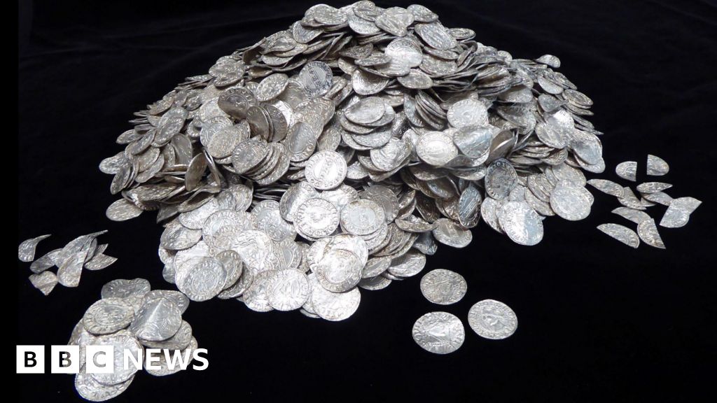 You are currently viewing Somerset museum gets almost £1m to display Norman treasure