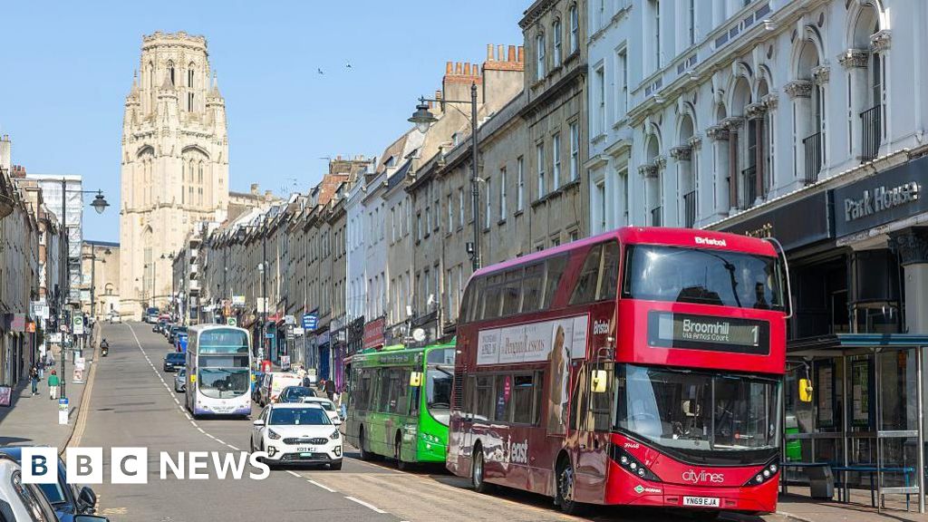 You are currently viewing Bus services to get £139m funding boost