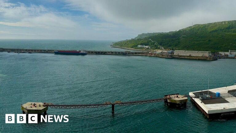 Read more about the article Study into £500m Dorset wind turbine plant gets green light