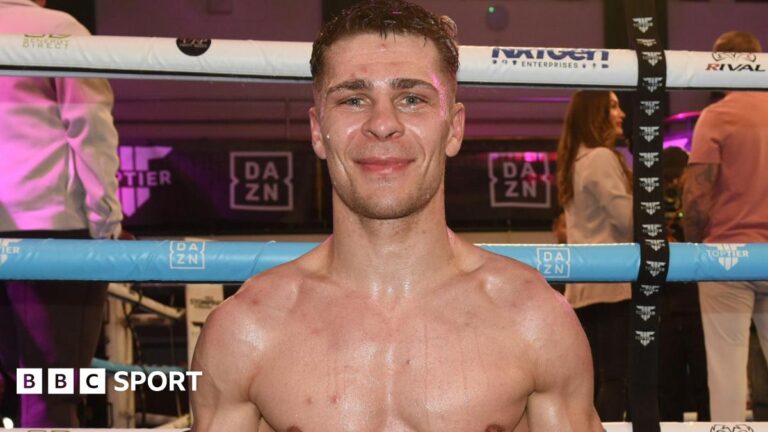 Read more about the article Constantin Ursu beats Ryan Amos to win European title with ‘faultless’ display